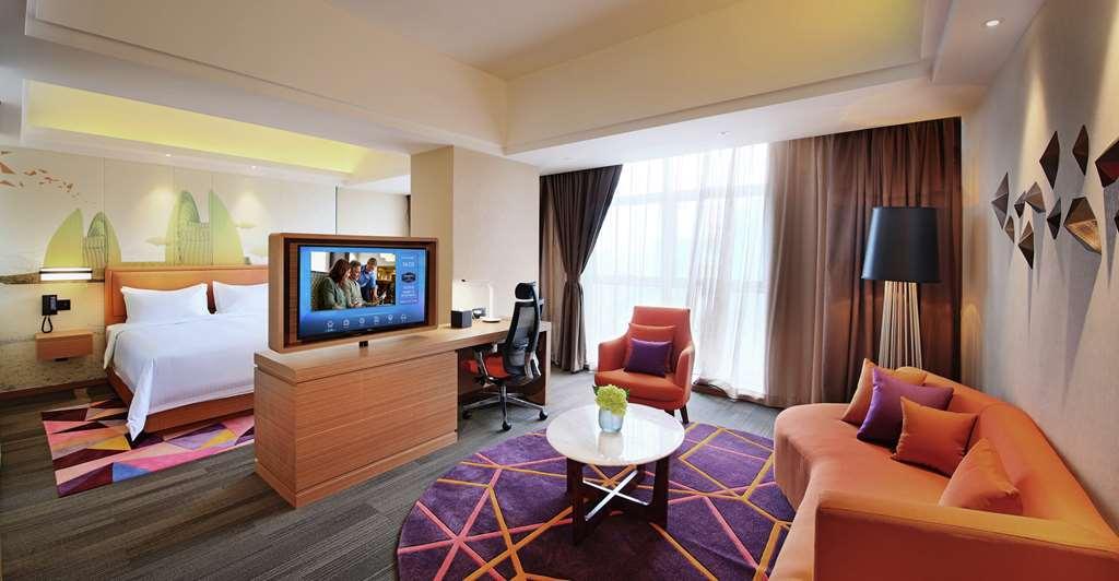 Hampton By Hilton Zhuhai Cheng Feng Plaza חדר תמונה